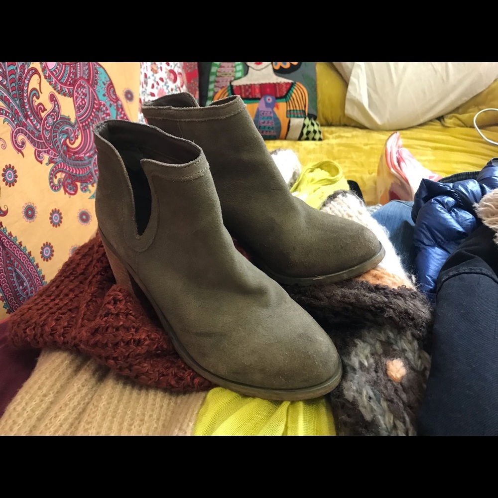 Urban Outfitters low suede boots